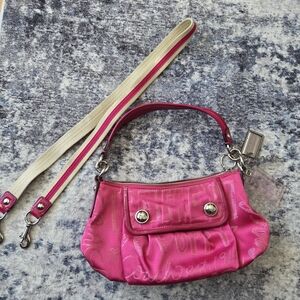 Pink Coach Poppy Storypatch Groovy shoulder and crossbody bag